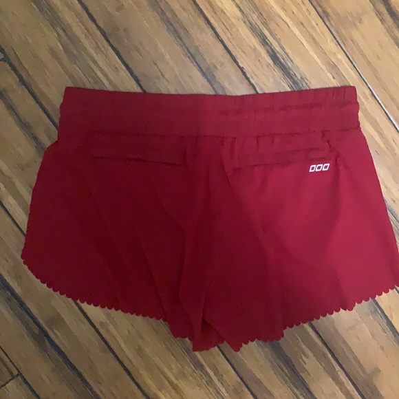 Lorna Jane lightweight running shorts - Picture 2 of 2